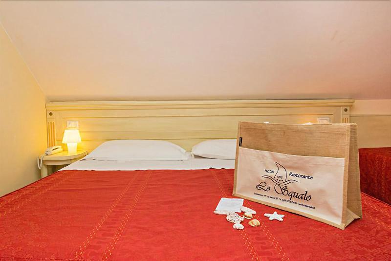 Hotel Lo Squalo 그로타마레 외부 사진