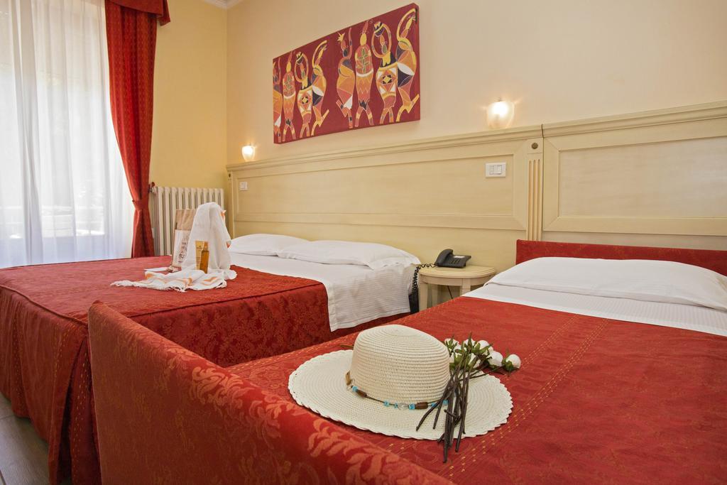 Hotel Lo Squalo 그로타마레 객실 사진