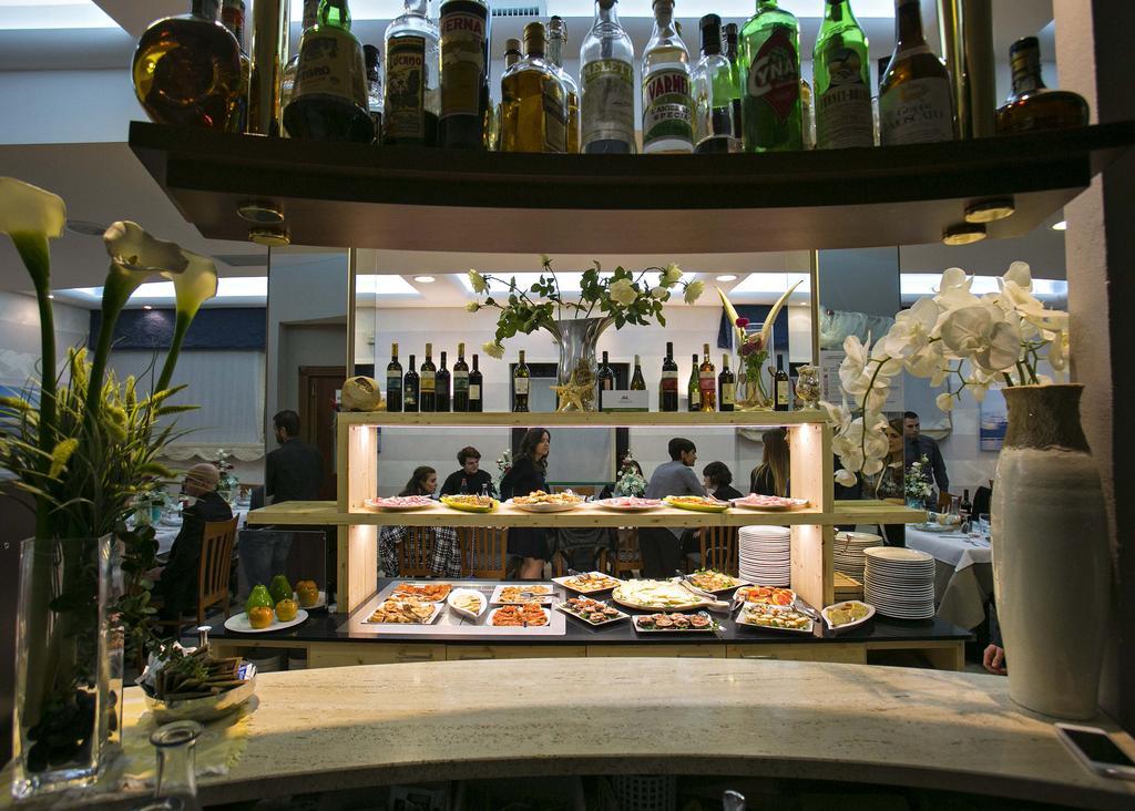 Hotel Lo Squalo 그로타마레 외부 사진