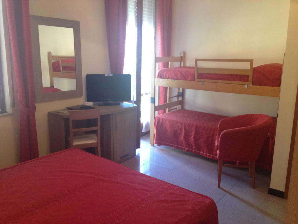 Hotel Lo Squalo 그로타마레 객실 사진