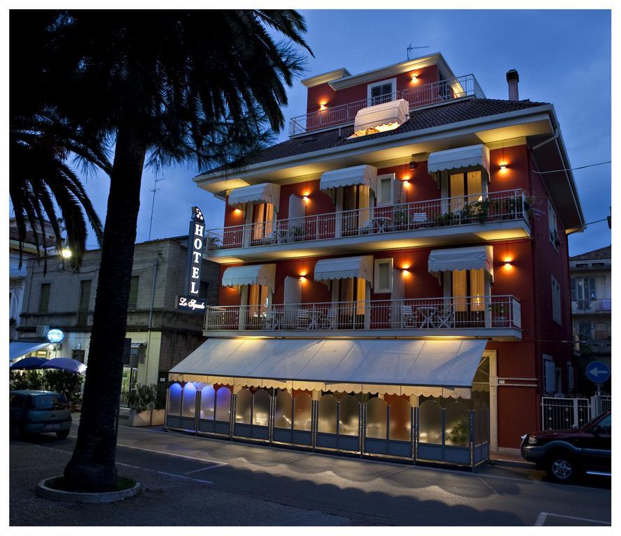 Hotel Lo Squalo 그로타마레 외부 사진